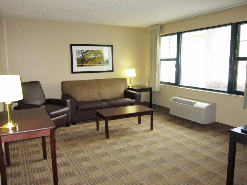 Room image 5